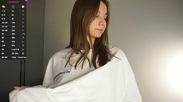 Snapshot of BrynnHolverson chatting on November 29, 2025, 7:36 pm BrynnHolverson online show from November 29, 2025, 7:36 pm