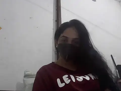 shainiasha1 online show from October 16, 2025, 4:59 pm