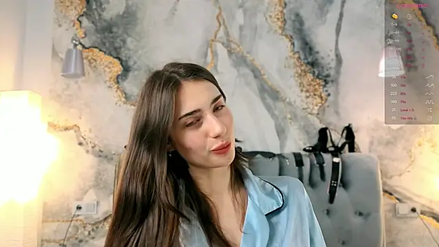 Chloewilldd online show from October 25, 2025, 6:52 pm