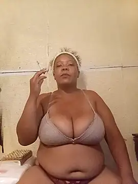 boobsqueenxo online show from March 10, 2026, 9:46 am