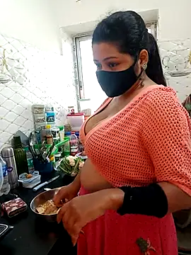 Snapshot of Cuty-Lina chatting on November 23, 2025, 8:02 am Cuty-Lina online show from November 23, 2025, 8:02 am