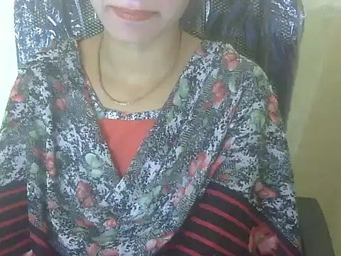 Snapshot of Shezi_N chatting on November 16, 2025, 3:44 am Shezi N online show from November 16, 2025, 3:44 am