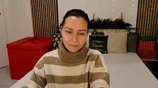 Snapshot of DitaNoir chatting on December 16, 2025, 7:01 am DitaNoir online show from December 16, 2025, 7:01 am