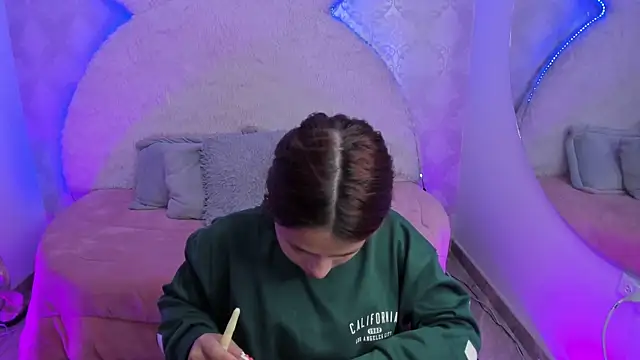 valentina clk online show from February 7, 2026, 3:53 pm