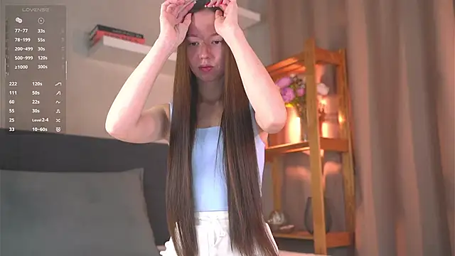 MayaHjelm online show from October 27, 2025, 4:57 am