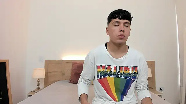 hoot booys  online show from February 11, 2026, 8:20 pm