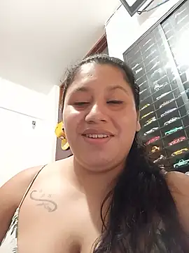 Snapshot of laurita_goloza39 chatting on July 15, 2026, 12:06 am laurita goloza39 online show from July 15, 2026, 12:06 am