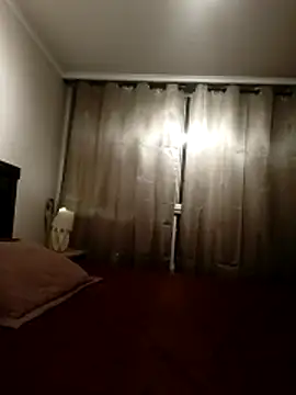 lilivalkova online show from February 8, 2026, 1:36 am