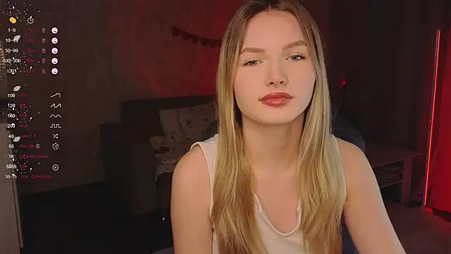 EvelynSin online show from December 16, 2025, 11:58 am