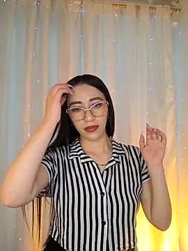 Snapshot of GabbieHill chatting on October 29, 2025, 7:13 pm GabbieHill online show from October 29, 2025, 7:13 pm