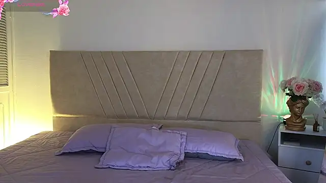 Snapshot of GabbieHill chatting on December 16, 2025, 8:35 pm GabbieHill online show from December 16, 2025, 8:35 pm