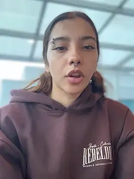 Snapshot of MiaaCute- chatting on October 27, 2025, 9:16 pm MiaaCute- online show from October 27, 2025, 9:16 pm