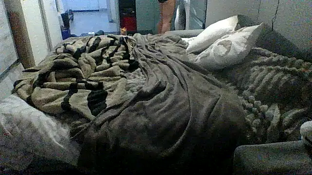 Lolaaa17740 online show from November 30, 2025, 10:10 pm