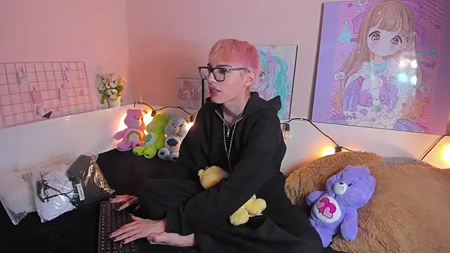 Snapshot of Strawberry_Kitty_ chatting on November 6, 2025, 10:47 pm Strawberry Kitty online show from November 6, 2025, 10:47 pm