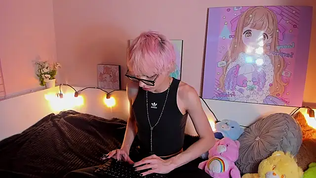 Snapshot of Strawberry_Kitty_ chatting on October 29, 2025, 1:43 pm Strawberry Kitty online show from October 29, 2025, 1:43 pm