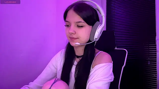 HanaMantanaDell online show from December 21, 2025, 3:25 pm