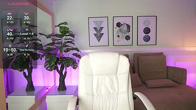 EmilyTurneer online show from February 27, 2026, 7:14 pm