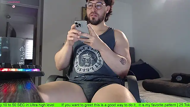 SugaredDigit online show from October 6, 2025, 1:01 pm