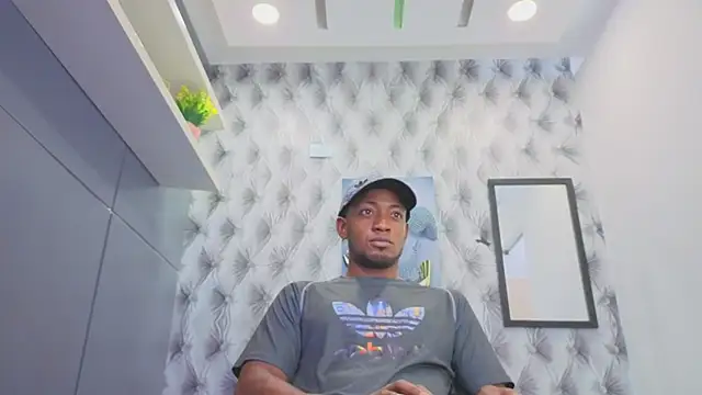 Snapshot of Stevenbrand chatting on November 13, 2025, 6:23 pm Stevenbrand online show from November 13, 2025, 6:23 pm