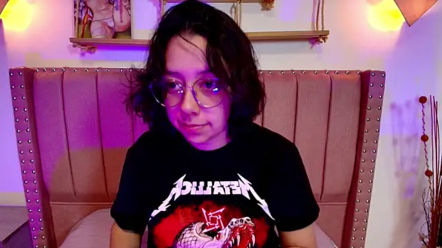 Milie yue online show from November 5, 2025, 2:09 pm