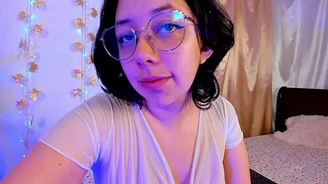 Milie yue online show from November 11, 2025, 2:12 pm