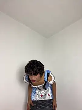 Snapshot of Juliethaaa_1 chatting on October 29, 2025, 4:55 am Juliethaaa 1 online show from October 29, 2025, 4:55 am