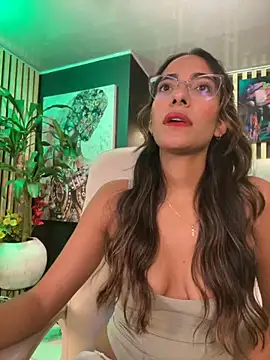 Snapshot of elegant__rouse chatting on November 29, 2025, 9:59 pm elegant rouse online show from November 29, 2025, 9:59 pm