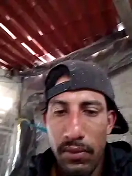 Snapshot of Orlao25cm chatting on October 17, 2025, 3:47 pm Orlao25cm online show from October 17, 2025, 3:47 pm