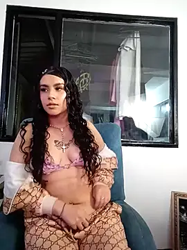 Queengp online show from October 19, 2025, 4:48 am