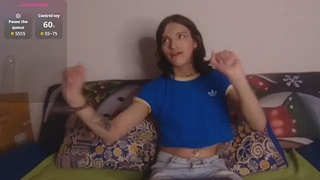 Snapshot of Scarlett_crastrawberry chatting on November 18, 2025, 11:59 pm Scarlett crastrawberry online show from November 18, 2025, 11:59 pm