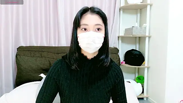 Rin-chaaan online show from November 11, 2025, 7:14 am