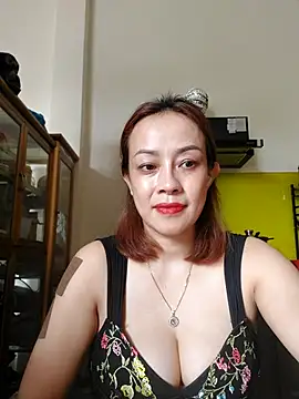 Snapshot of Baby-bigboobs20 chatting on October 30, 2025, 5:17 am Baby-bigboobs20 online show from October 30, 2025, 5:17 am