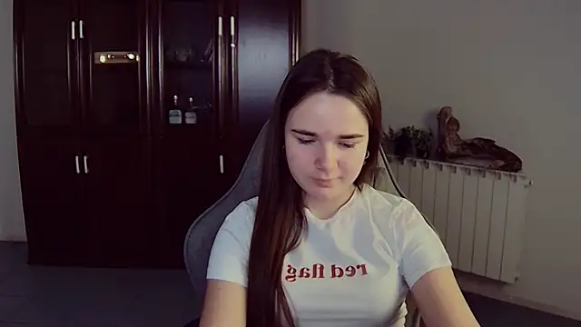 May Bloom online show from November 20, 2025, 9:43 am