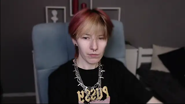 guitarandangell online show from April 21, 2026, 9:05 am