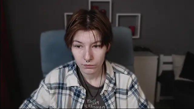 Snapshot of guitarandangell chatting on November 28, 2025, 7:52 am guitarandangell online show from November 28, 2025, 7:52 am