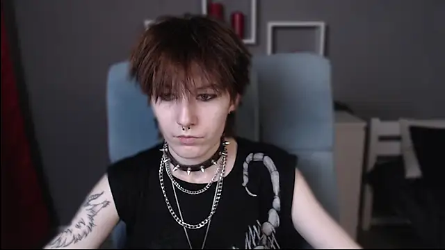 Snapshot of guitarandangell chatting on November 11, 2025, 5:35 am guitarandangell online show from November 11, 2025, 5:35 am