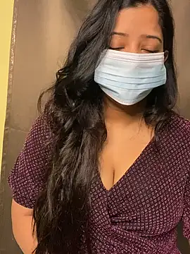 Snapshot of simmi78 chatting on November 3, 2025, 10:08 am simmi78 online show from November 3, 2025, 10:08 am