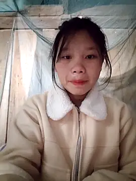 linh-miu99 online show from February 8, 2026, 8:06 pm