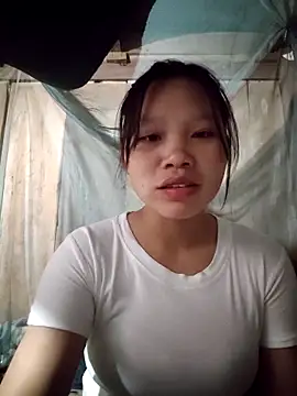 linh-miu99 online show from March 3, 2026, 1:12 am