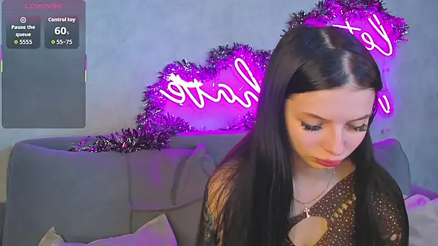 Snapshot of Eva_Mayers chatting on January 6, 2026, 12:47 am Eva Mayers online show from January 6, 2026, 12:47 am