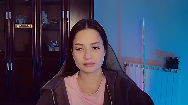 Snapshot of KiraVair chatting on November 12, 2025, 1:26 pm KiraVair online show from November 12, 2025, 1:26 pm