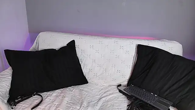 Snapshot of Navier__ chatting on January 13, 2026, 9:41 pm Navier online show from January 13, 2026, 9:41 pm