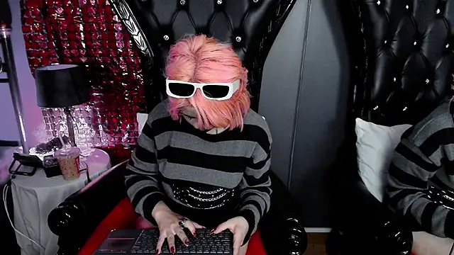 Snapshot of Navier__ chatting on January 11, 2026, 2:24 pm Navier online show from January 11, 2026, 2:24 pm