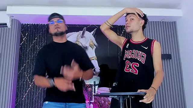 Snapshot of handsome_boys22 chatting on November 27, 2025, 2:06 pm handsome boys22 online show from November 27, 2025, 2:06 pm