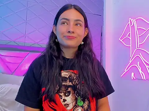 Snapshot of ViolettRouse chatting on November 21, 2025, 6:07 pm ViolettRouse online show from November 21, 2025, 6:07 pm