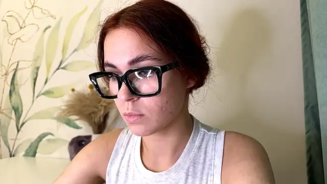 Snapshot of LunaAfrodita chatting on November 3, 2025, 6:33 pm LunaAfrodita online show from November 3, 2025, 6:33 pm