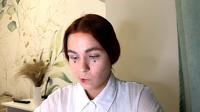 Snapshot of LunaAfrodita chatting on October 28, 2025, 5:23 pm LunaAfrodita online show from October 28, 2025, 5:23 pm