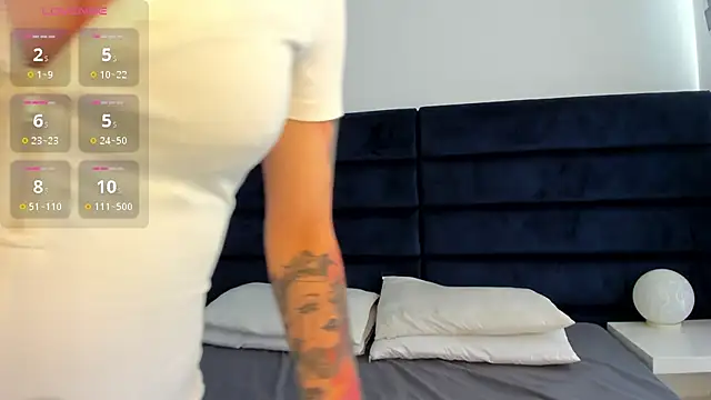 Snapshot of melanie_roux__ chatting on November 27, 2025, 12:38 pm melanie roux online show from November 27, 2025, 12:38 pm