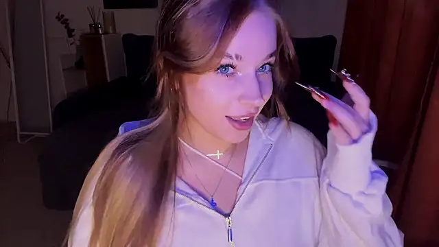 Snapshot of Babymoney_2007 chatting on October 24, 2025, 10:53 pm Babymoney 2007 online show from October 24, 2025, 10:53 pm