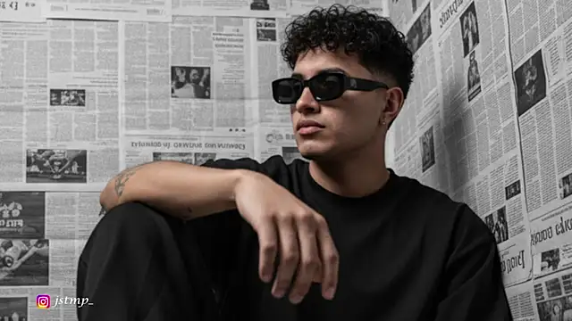 jhon mendoza  online show from November 28, 2025, 8:20 pm